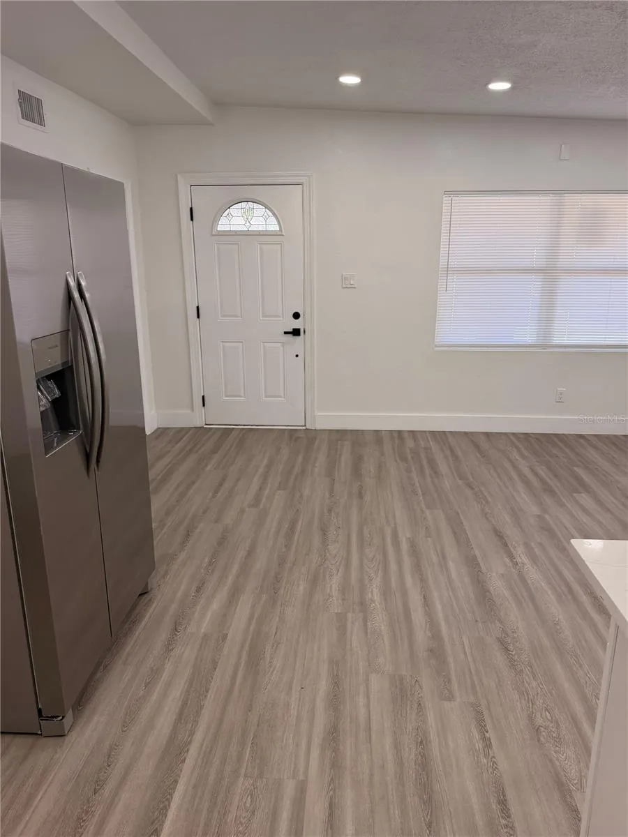 5808 LOIS AVENUE Tampa, FL 33614