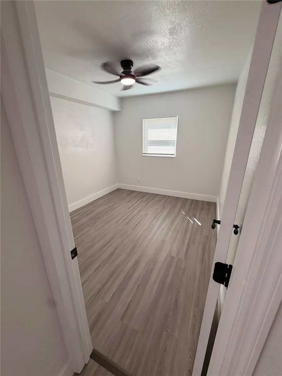 5808 LOIS AVENUE Tampa, FL 33614