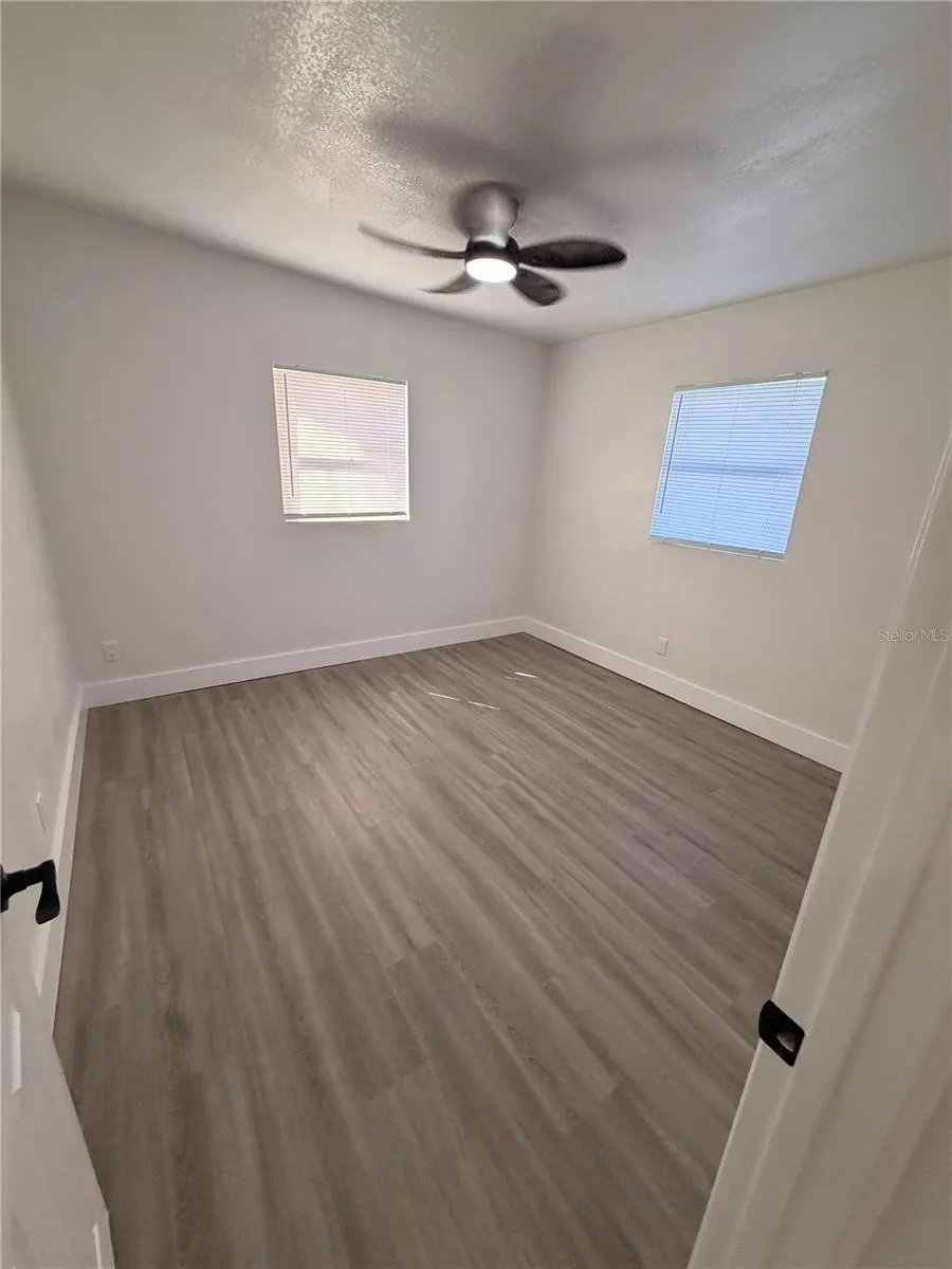 5808 LOIS AVENUE Tampa, FL 33614