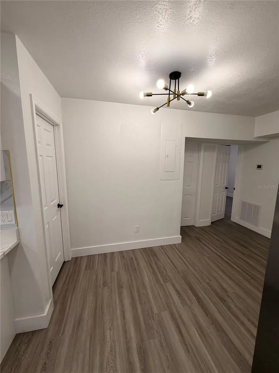 5808 LOIS AVENUE Tampa, FL 33614