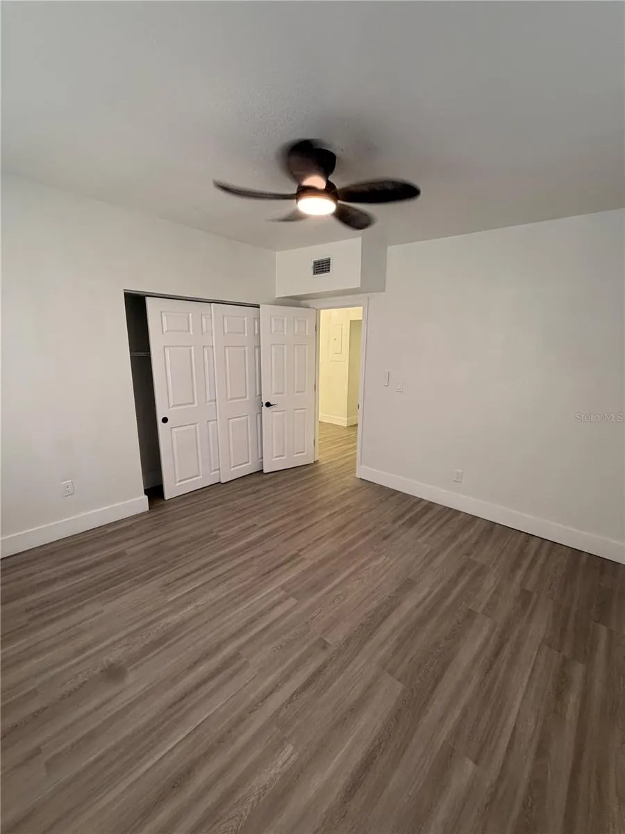 5808 LOIS AVENUE Tampa, FL 33614