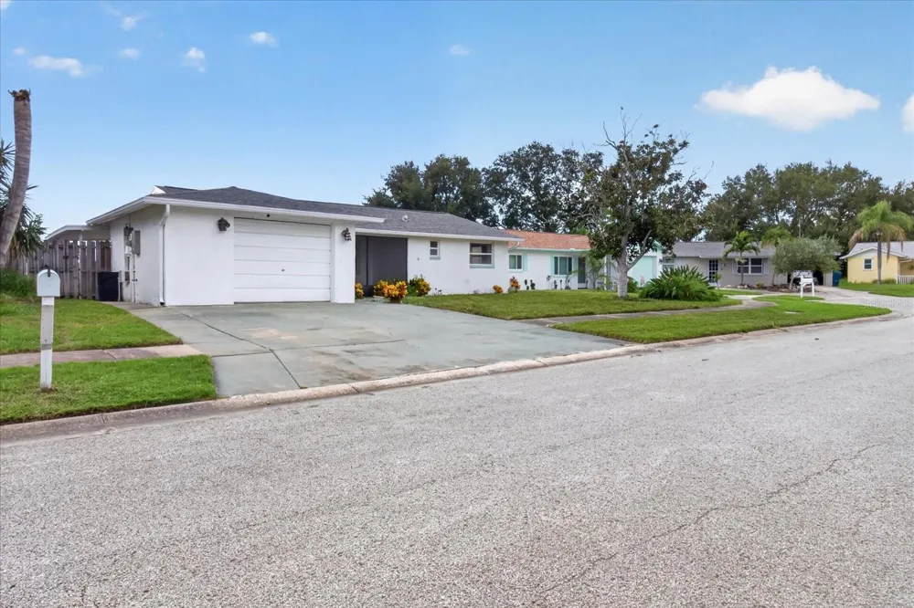 2217 HARRISON DRIVE Holiday, FL 34691