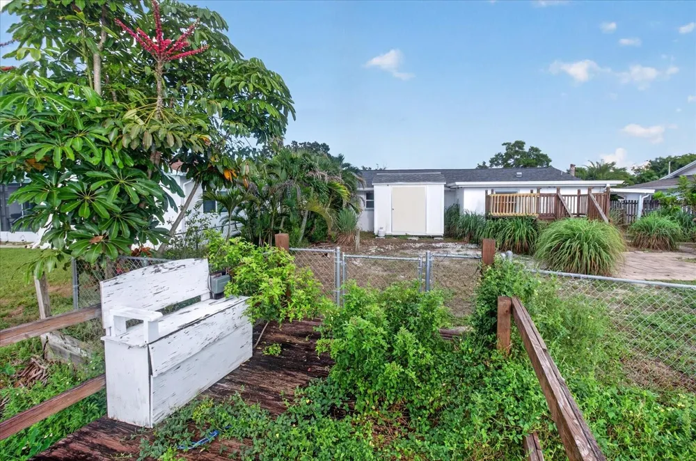 2217 HARRISON DRIVE Holiday, FL 34691