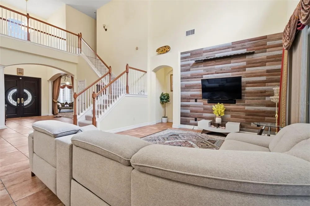 18004 LANAI ISLE DRIVE Tampa, FL 33647