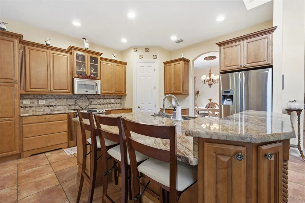 18004 LANAI ISLE DRIVE Tampa, FL 33647