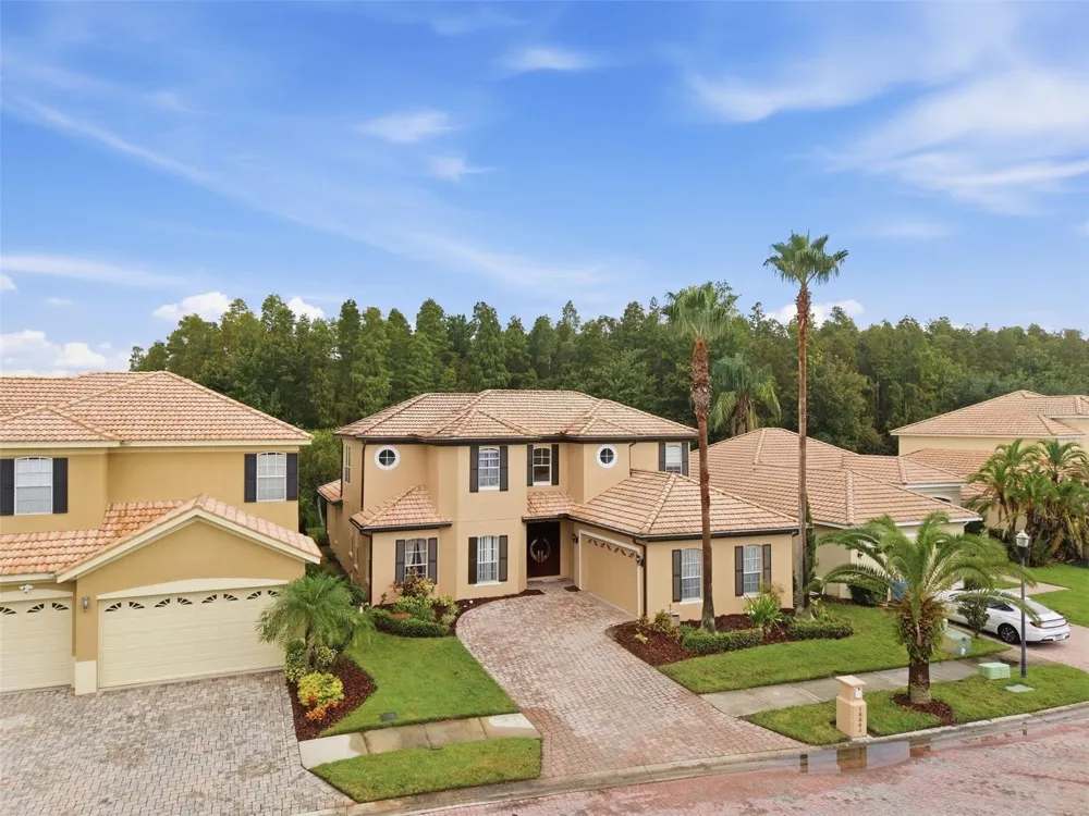 18004 LANAI ISLE DRIVE Tampa, FL 33647