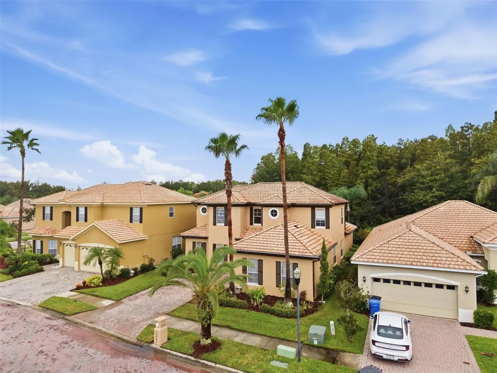 18004 LANAI ISLE DRIVE Tampa, FL 33647
