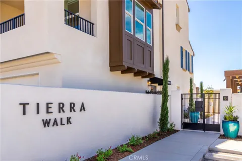 100 Tierra Lane