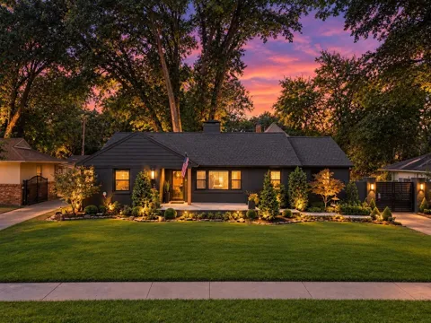 211 CECILIA DR
