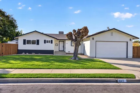 407 E Richardson Way