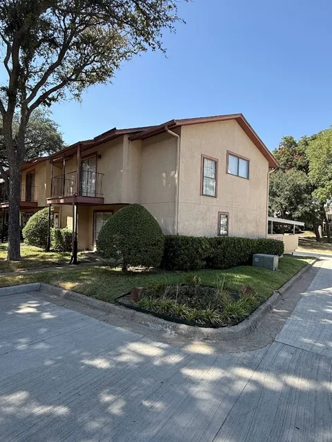 5602 Marina Drive
