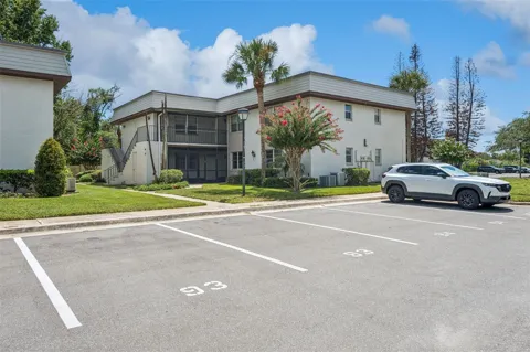 93 WINDTREE LANE #102