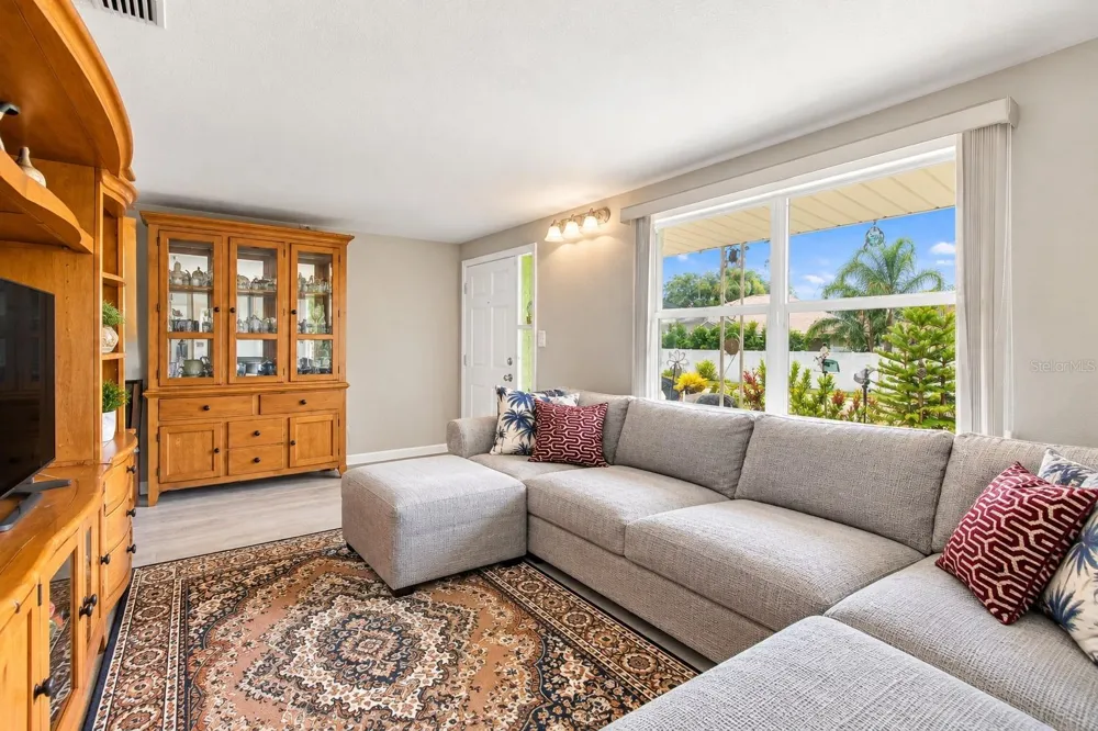 4711 PHOENIX AVENUE Holiday, FL 34690