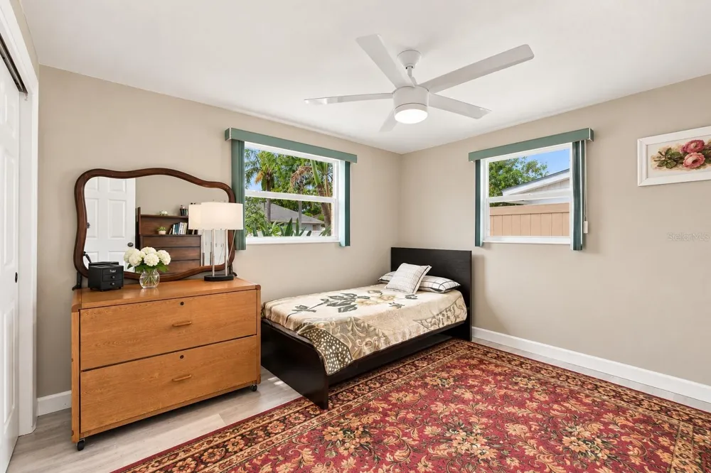 4711 PHOENIX AVENUE Holiday, FL 34690