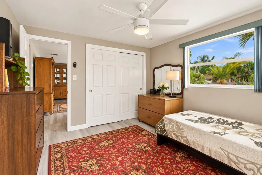 4711 PHOENIX AVENUE Holiday, FL 34690