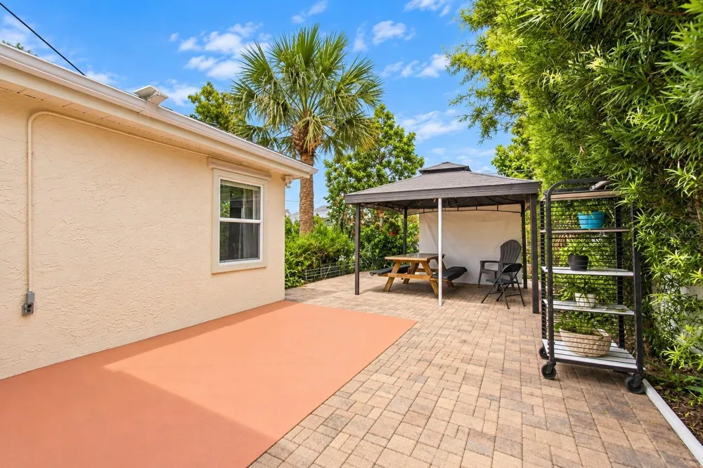 4711 PHOENIX AVENUE Holiday, FL 34690