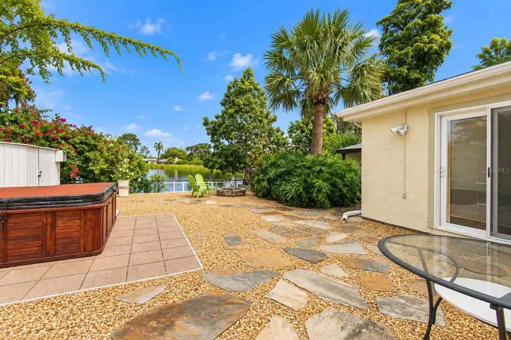 4711 PHOENIX AVENUE Holiday, FL 34690
