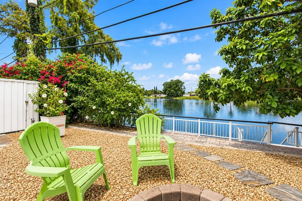4711 PHOENIX AVENUE Holiday, FL 34690
