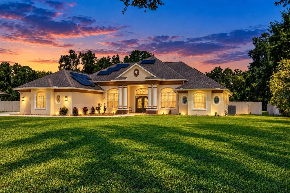 7136 QUAIL HOLLOW BOULEVARD Wesley Chapel, FL 33544