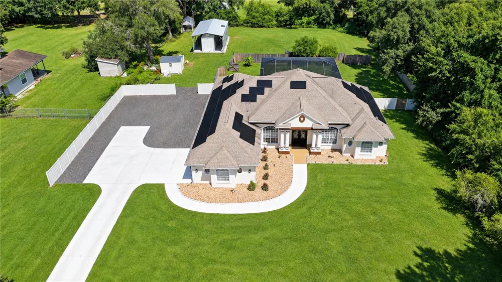 7136 QUAIL HOLLOW BOULEVARD Wesley Chapel, FL 33544