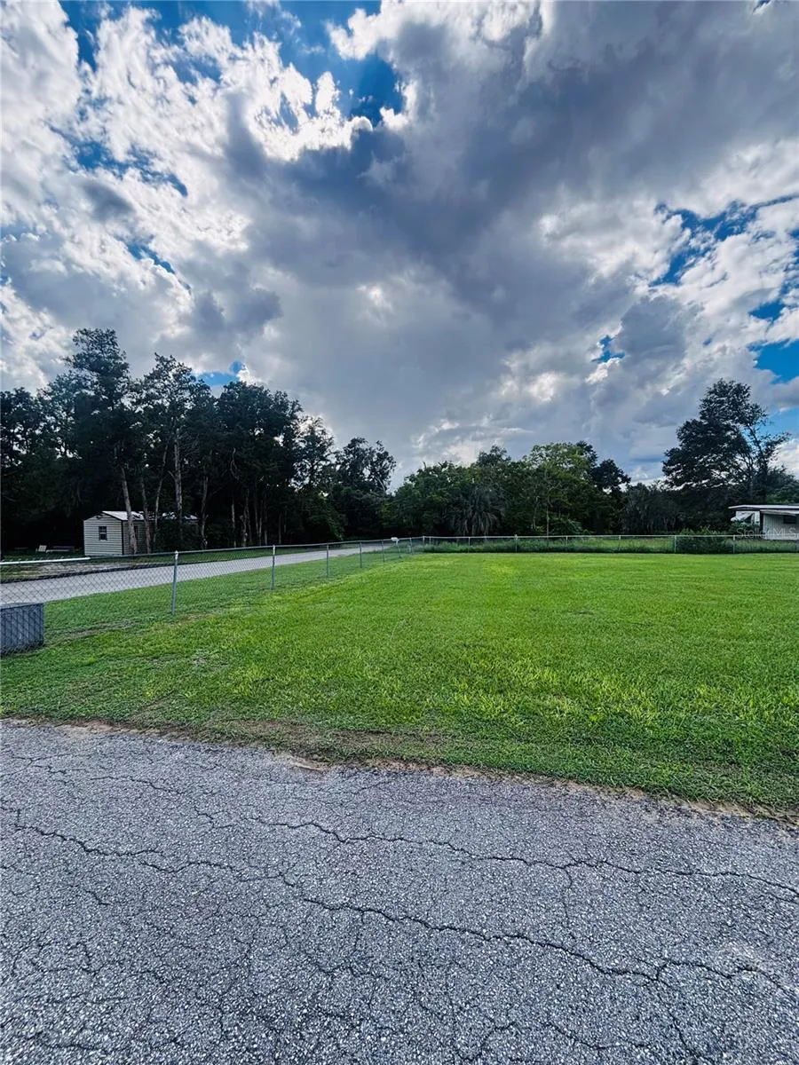 37305 NORTHSIDE DRIVE Zephyrhills, FL 33541