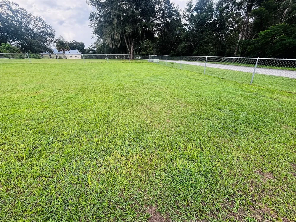37305 NORTHSIDE DRIVE Zephyrhills, FL 33541