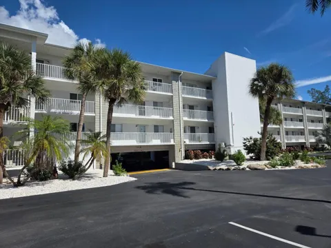 1401 S MCCALL ROAD #203