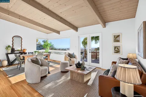 1519 Bayo Vista Ave