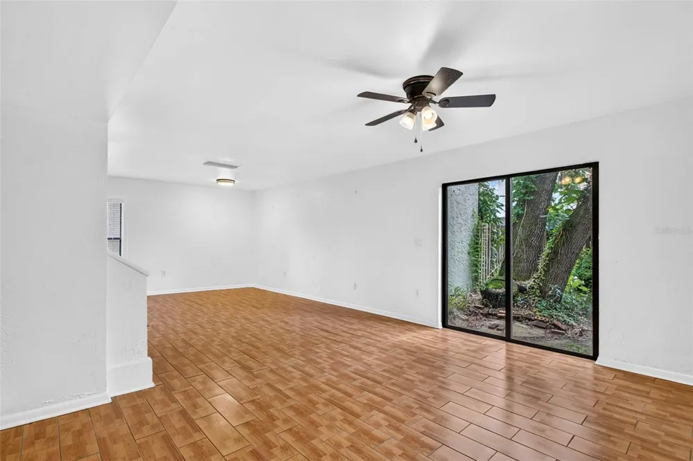 5627 ASHLEY OAKS DRIVE #2 Tampa, FL 33617
