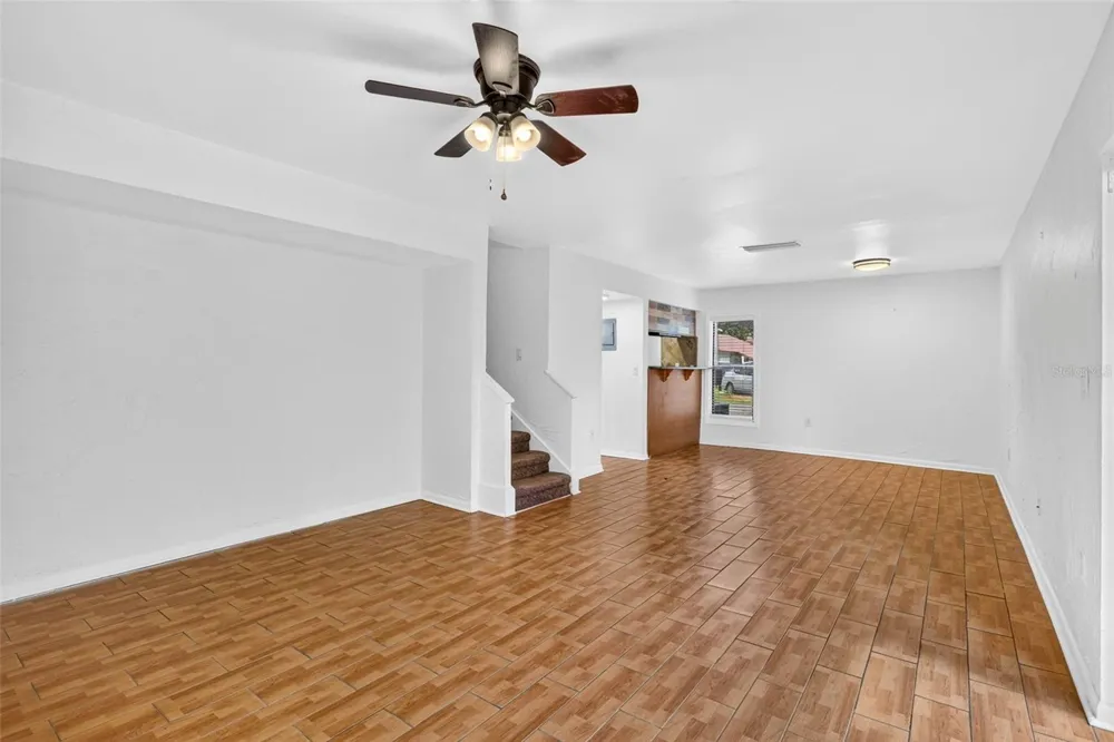 5627 ASHLEY OAKS DRIVE #2 Tampa, FL 33617