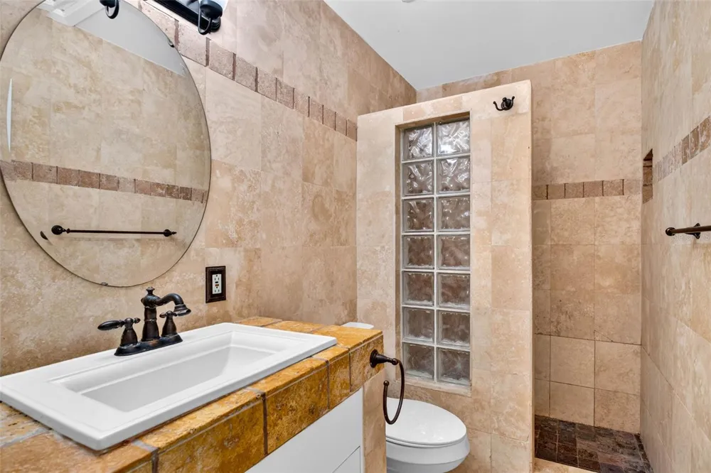 5627 ASHLEY OAKS DRIVE #2 Tampa, FL 33617