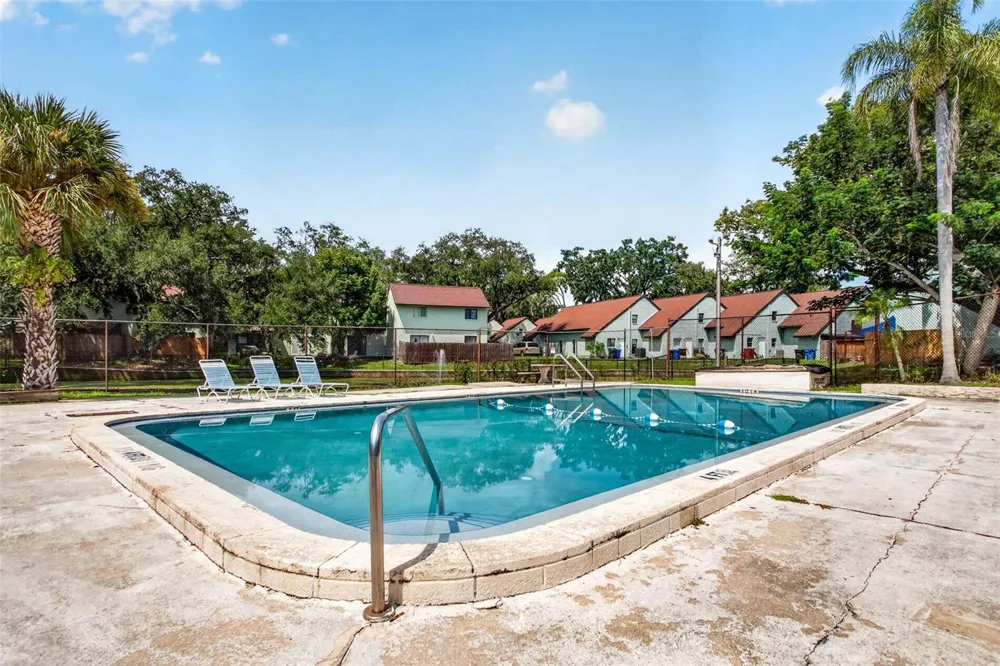 5627 ASHLEY OAKS DRIVE #2 Tampa, FL 33617