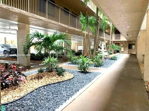 8020 Hampton Blvd #309