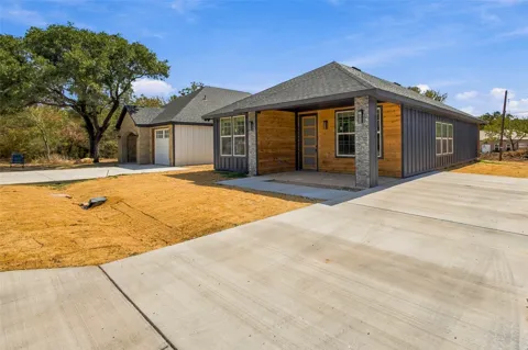2721 Sycamore Court