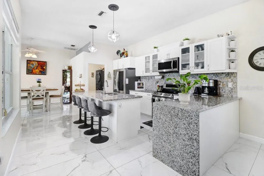 39117 9TH AVENUE Zephyrhills, FL 33542