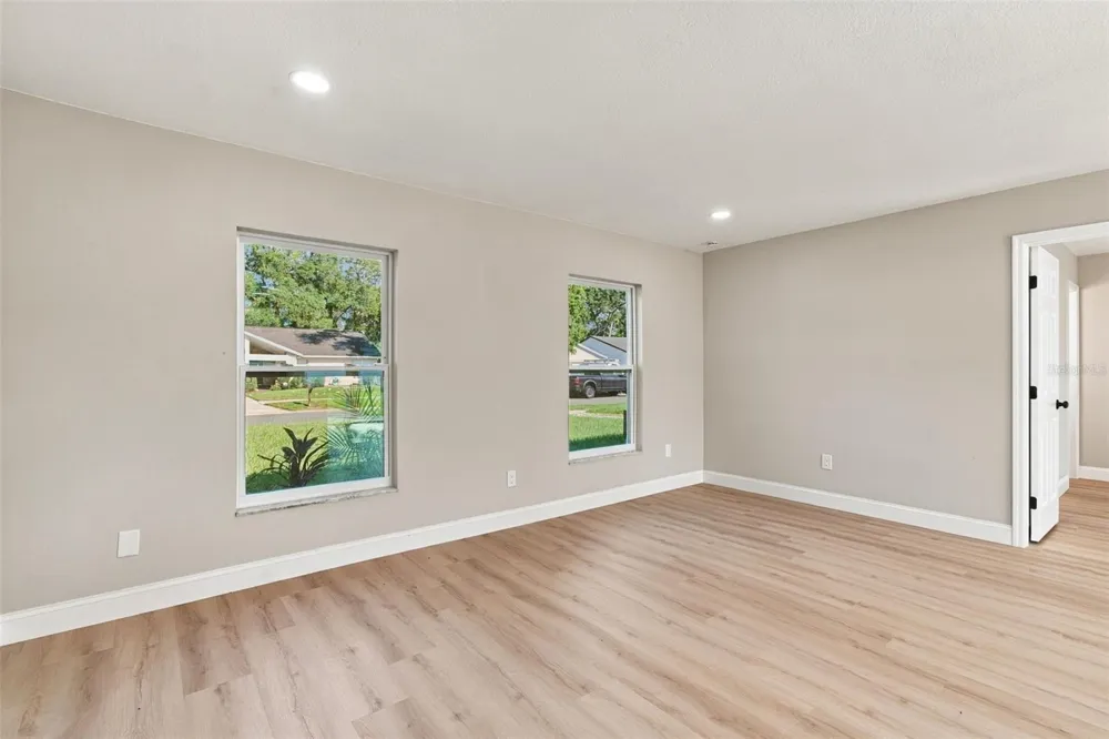 13918 BRIARDALE LANE Tampa, FL 33618