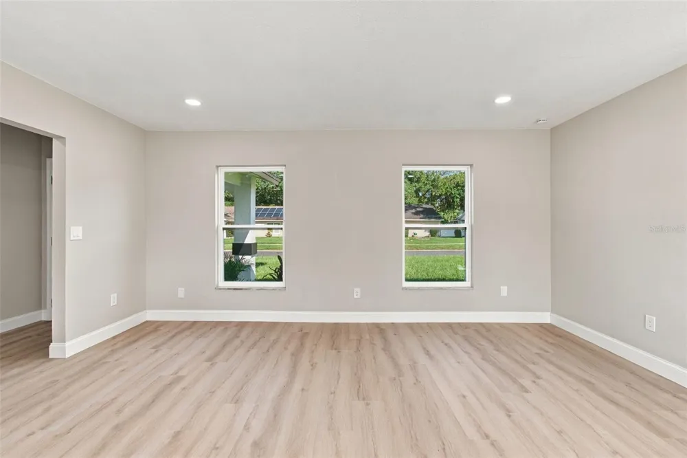 13918 BRIARDALE LANE Tampa, FL 33618