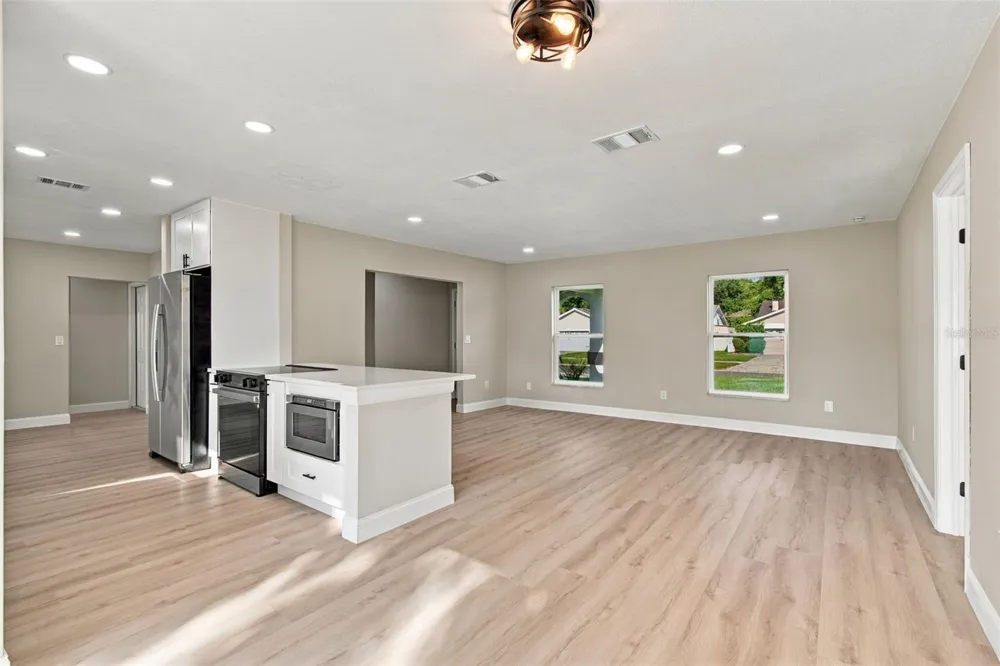 13918 BRIARDALE LANE Tampa, FL 33618