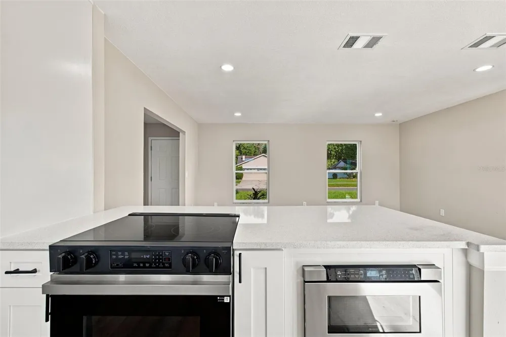 13918 BRIARDALE LANE Tampa, FL 33618