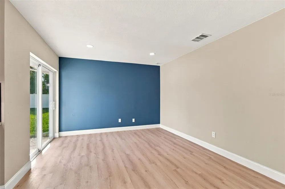 13918 BRIARDALE LANE Tampa, FL 33618