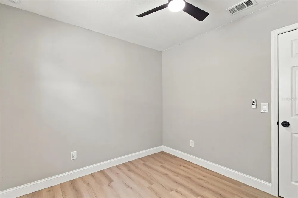 13918 BRIARDALE LANE Tampa, FL 33618