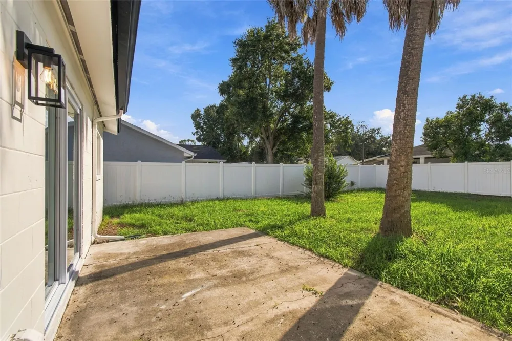 13918 BRIARDALE LANE Tampa, FL 33618