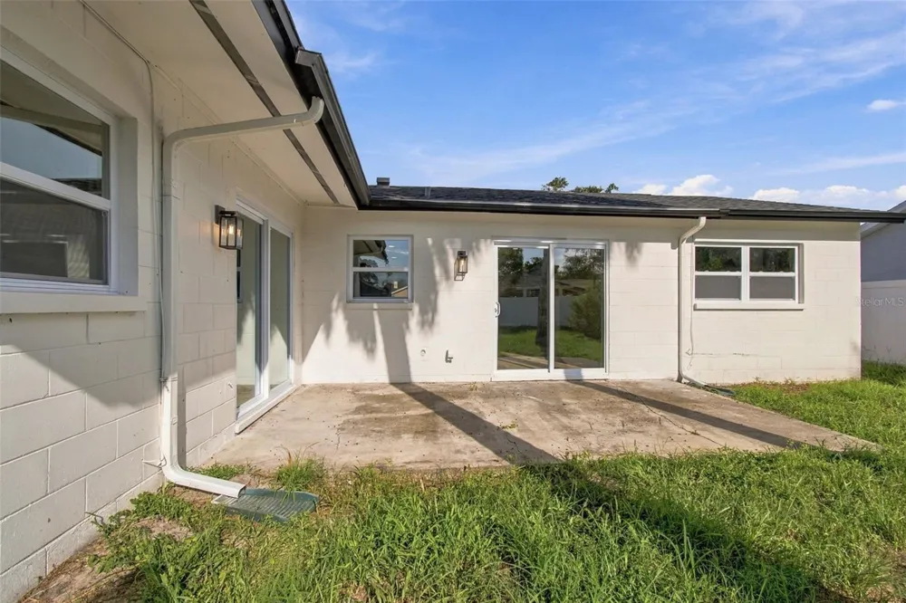 13918 BRIARDALE LANE Tampa, FL 33618