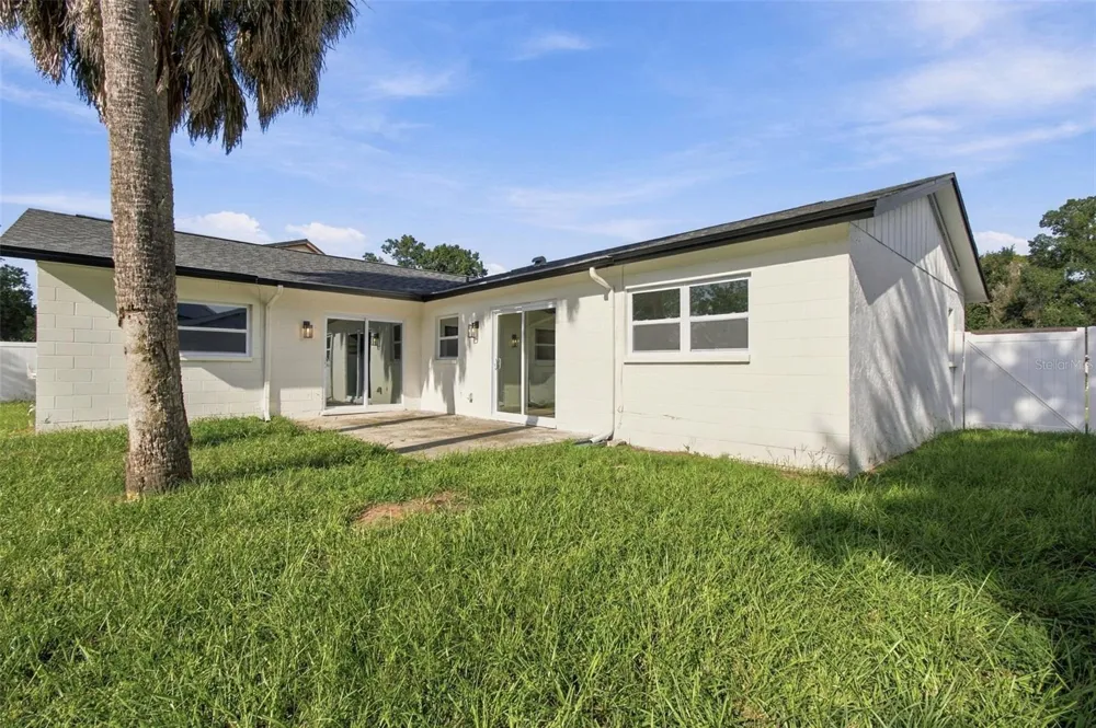 13918 BRIARDALE LANE Tampa, FL 33618