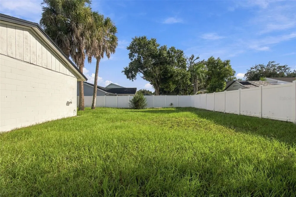 13918 BRIARDALE LANE Tampa, FL 33618