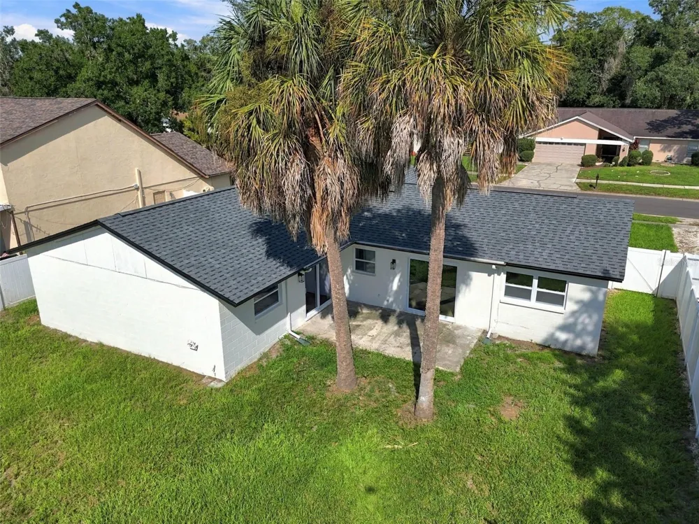 13918 BRIARDALE LANE Tampa, FL 33618