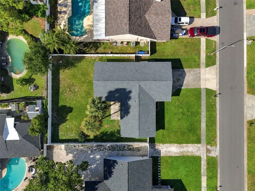 13918 BRIARDALE LANE Tampa, FL 33618