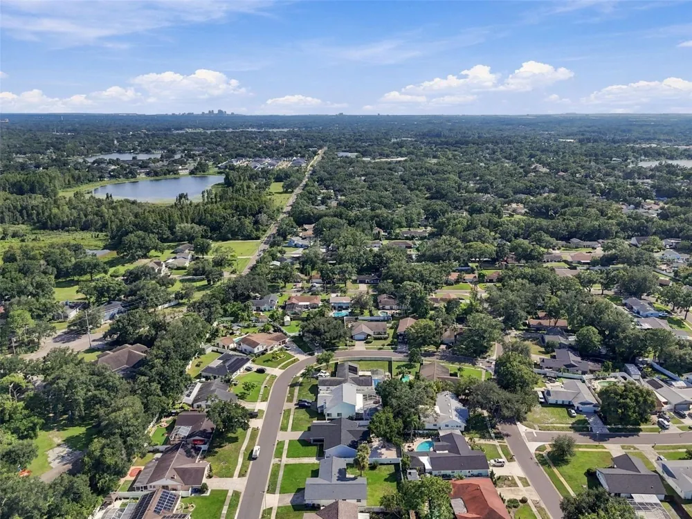 13918 BRIARDALE LANE Tampa, FL 33618