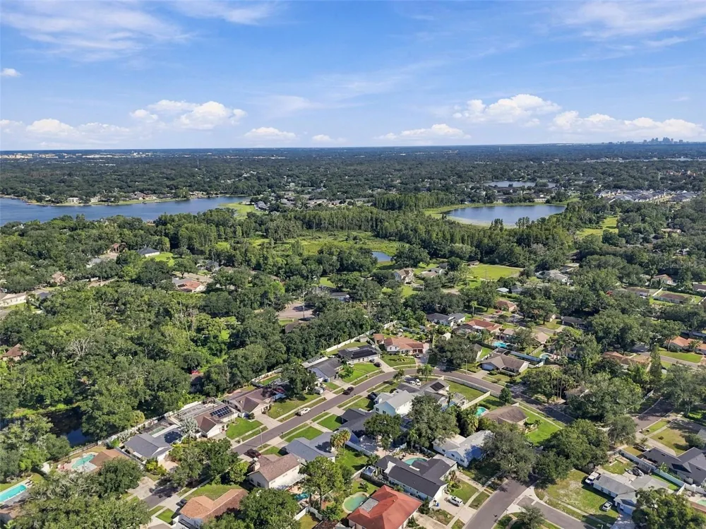 13918 BRIARDALE LANE Tampa, FL 33618