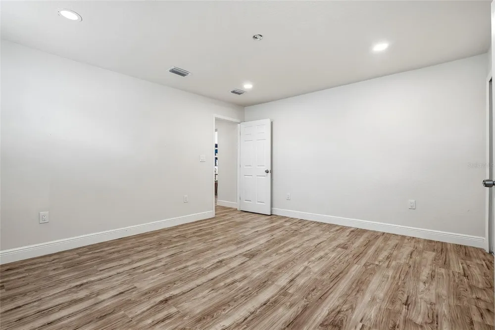 3907 SPENCE AVENUE Tampa, FL 33614
